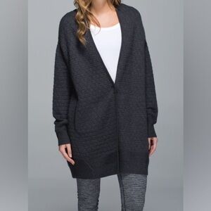 Lululemon all day Cardi Women's Charcoal Gray/navy sweater.